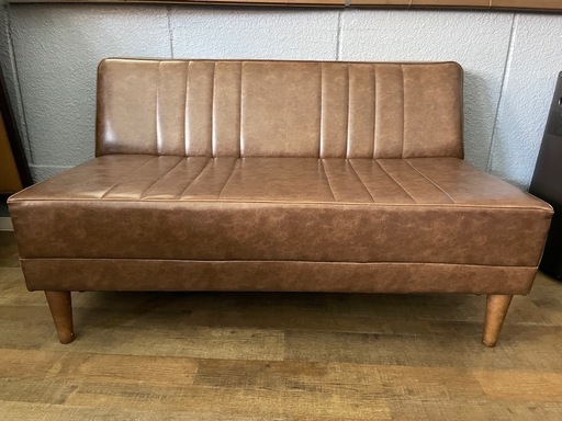 nico and…のソファ