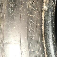 215 60R16タイヤ　16インチの画像
