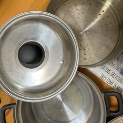 蒸し器、鍋などの画像