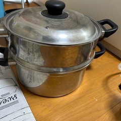 蒸し器、鍋などの画像
