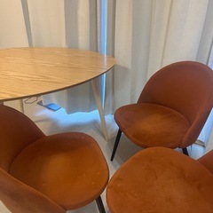 ダイニングテーブル 椅子 チェア コーデュロイ 円形 三角形 の画像