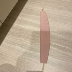 スモーキーピンクの防炎カーテン& 花びらレースカーテン、ベルトの画像