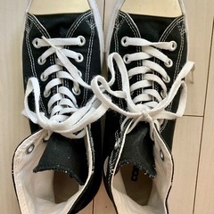 コンバースのハイカットの画像