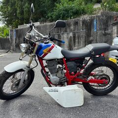 ホンダ　FTR223トリコロールカラーの画像