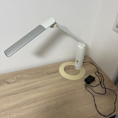 デスク、勉強机、パソコンデスクの画像