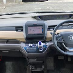 【ETC・バックカメラ・Bluetooth・ナビ・】H28年　フリード　79.8万円　車検新規2年取得の画像