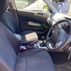 スバルSUV車の画像