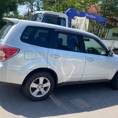 スバルSUV車の画像