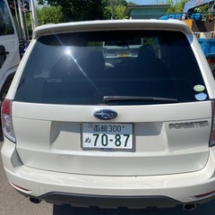 スバルSUV車の画像