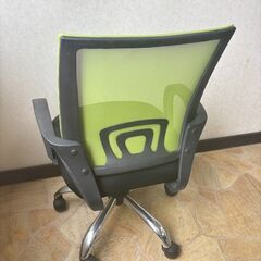 キャスター付イスの画像