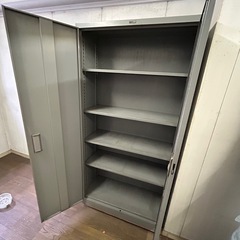 オフィス用スチール書庫3台の画像