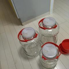梅酒瓶。東洋佐々木ガラス果実酒ビン8000ml2個4000ml1個の画像