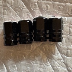未使用ミニーのタイヤバルブキャップ4個セットの画像