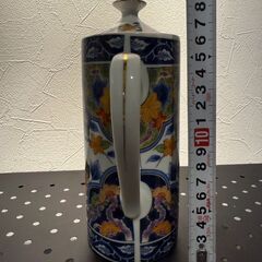 有田焼　元禄伊万里若山窯　金彩花文様　陶器ポットの画像