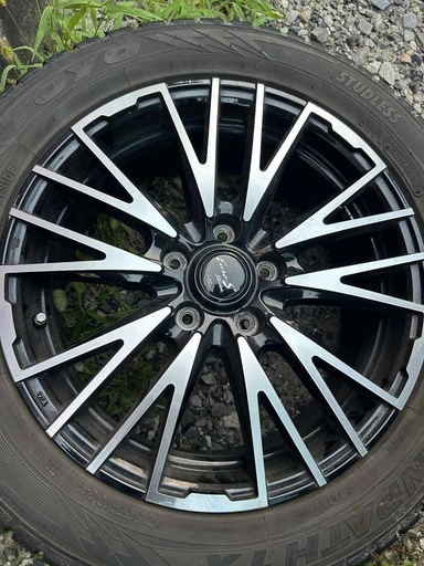 スタッドレスタイヤ