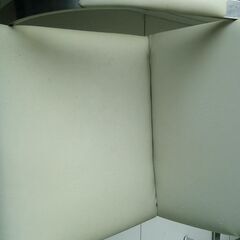 金属製レザーチェアの画像