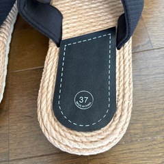 リボン付きサンダルの画像