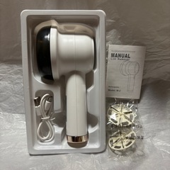⭐️新品未使用⭐️交換用ブレード2個付⭐️電動毛玉取り 液晶ディスプレイ 充電式 安全装置の画像