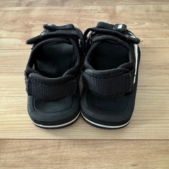 vans キッズサンダルの画像