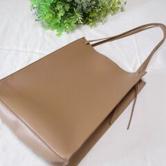 one after another NICE CLAUP/トートバッグ　スクエアバッグ　A4バッグ　シンプルスクエアバッグの画像