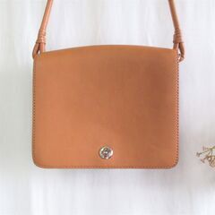 未使用保管品/ZARA TRF/ショルダーバック　スクエアバック　フェイクレザー　コンパクトの画像