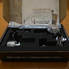新品。D2S
LEDヘッドライトバルブ の画像