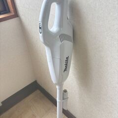 Makita（マキタ）充電式クリーナー CL107FD 2,000円の画像