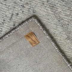 acme furniture カーペットの画像
