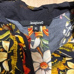 花柄シャツ デシグアル (LLサイズ)の画像