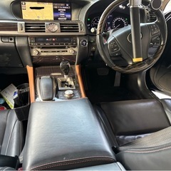 レクサスLS600HLの画像