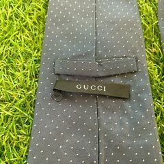 【GUCCI・ネクタイ】★イタリア製★ダークグレー★ドット柄★100％シルク★の画像