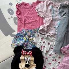 女の子　服　80〜90 7着+帽子+靴下3足の画像
