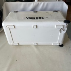 レジャークーラー クーラーボックス 60L 大型クーラー キャンプ 釣り アウトドア レジャー 大容量 ハンドル 車輪付き 中古品  の画像
