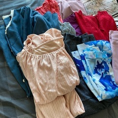 【レディース服 まとめ売り】トップス・スカート・セットアップなど計18点の画像