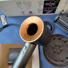 Dyson Supersonic Shine ヘアドライヤーの画像