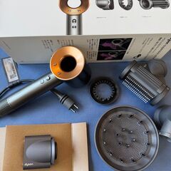 Dyson Supersonic Shine ヘアドライヤーの画像