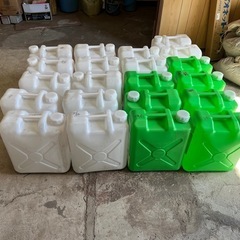 空タンク　業務用洗剤容器の使用済み容器の画像
