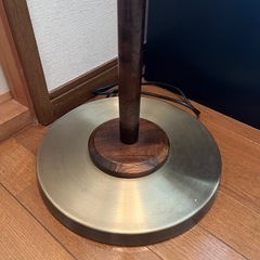 0円。フロアスタンド、取りに来てくれる方への画像