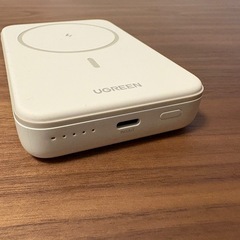 UGREEN Magnetic Wireless モバイルバッテリー Qi 15W マグネット式ワイヤレス充電対応 10000mAh USB-C入出力 PD 20Wの画像