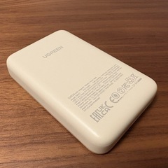 UGREEN Magnetic Wireless モバイルバッテリー Qi 15W マグネット式ワイヤレス充電対応 10000mAh USB-C入出力 PD 20Wの画像