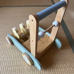 木製ベビープッシュトイ（手押し車）の画像