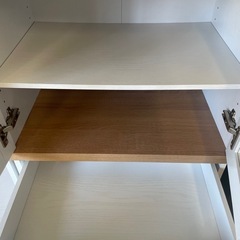 カントリー　食器棚の画像