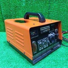 セルスター CC-1100DX バッテリー充電器【船橋馬込店】【店頭取引限定】【中古】管理番号：ITFO5MCH4APAの画像