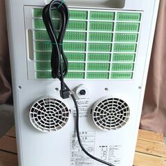 トヨトミ スポット冷暖エアコン　冷風機　夏冬対応　パネル欠品の画像