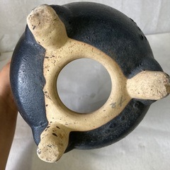 ★植木鉢 足付き 直径約18cm 深さ約17cm の画像