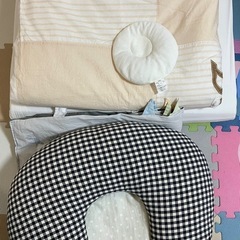 赤ちゃん用布団セット　授乳クッション　マット　の画像