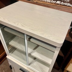 【武蔵小山店】 食器棚　コンパクト　カップボード　キッチン収納　ガラス扉　スリム収納　コンパクト家具　収納棚　木製棚　戸棚　ナチュラル家具　北欧風　シンプル家具　収納家具　棚　中古家具　おしゃれ家具の画像