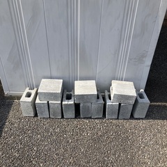 コンクリートブロック！もらってくださいの画像