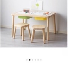 IKEA 子どもテーブルとイスセットの画像