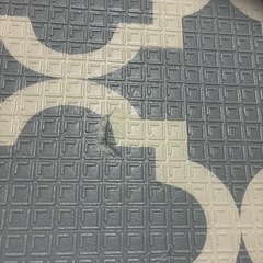 折り畳みできるプレイマットの画像